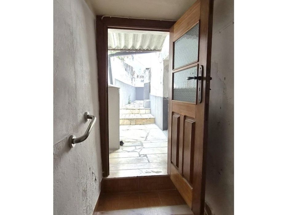 Moradia T1+1 com quintal na Vila de Redondo (Évora)