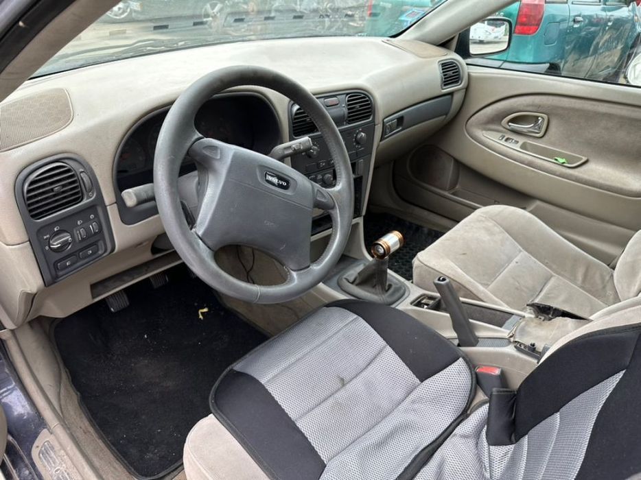 Volvo V40 1.9 diesel 2001 para peças