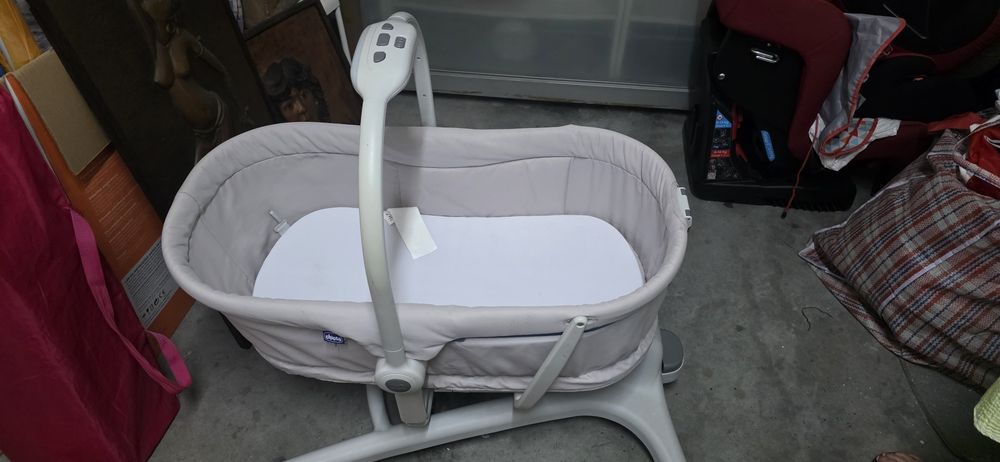 Chicco Baby Hug 4 em 1 – Como Novo (Berço, Espreguiçadeira e Cadeira