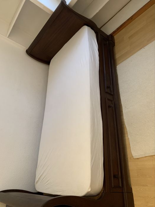 Cama de solteiro dupla + 2 colchões