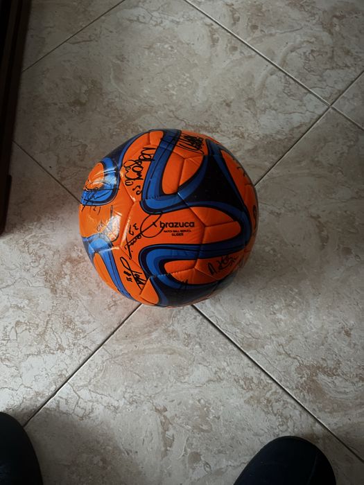 Bola adidas world cup brazil 2014 assinada  plantel do benfica 201