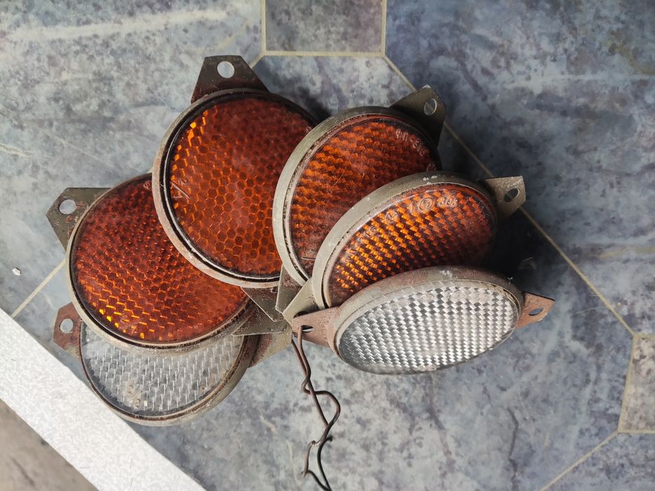 Запчасти на волгу и другие.