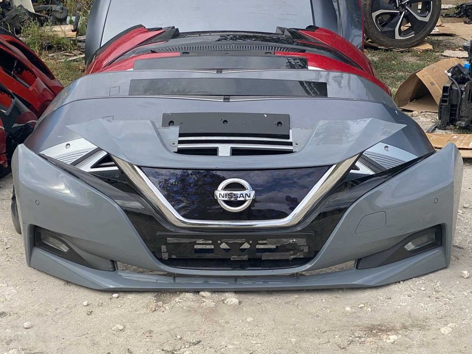 Передній бампер Nissan Leaf 2