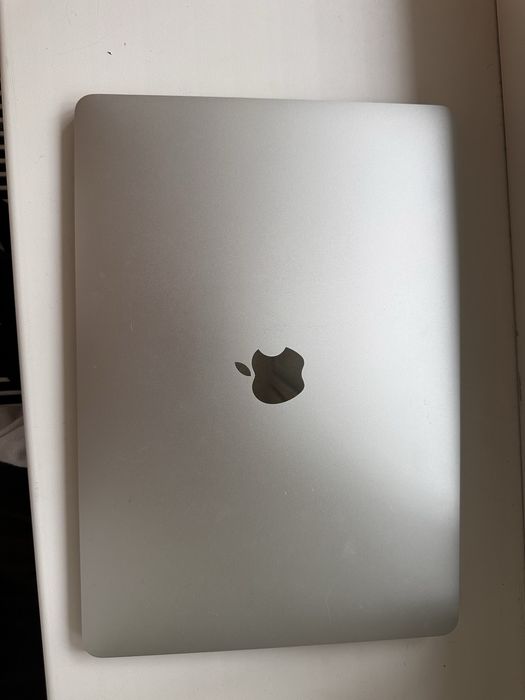 MacBook Air M1 2020/8/256GB