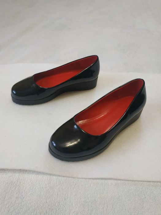 Туфли лакированные новые