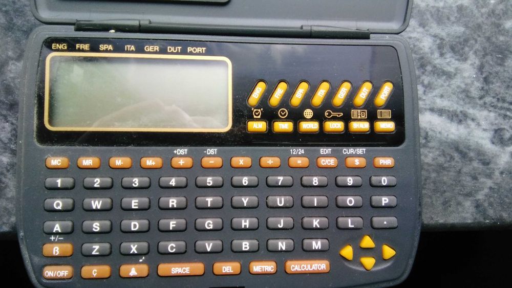 Memorando e calculadora da Deco Proteste