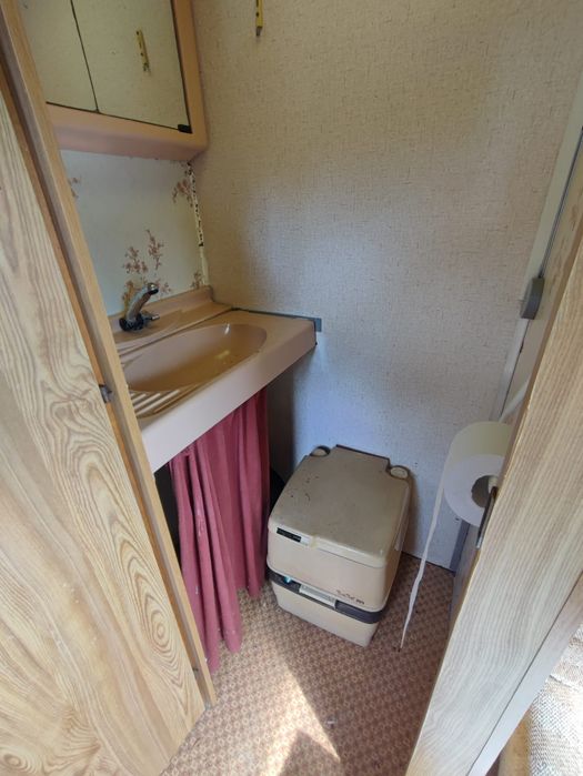 Przyczepa kempingowa Caravelair Brasilia 395 kemping