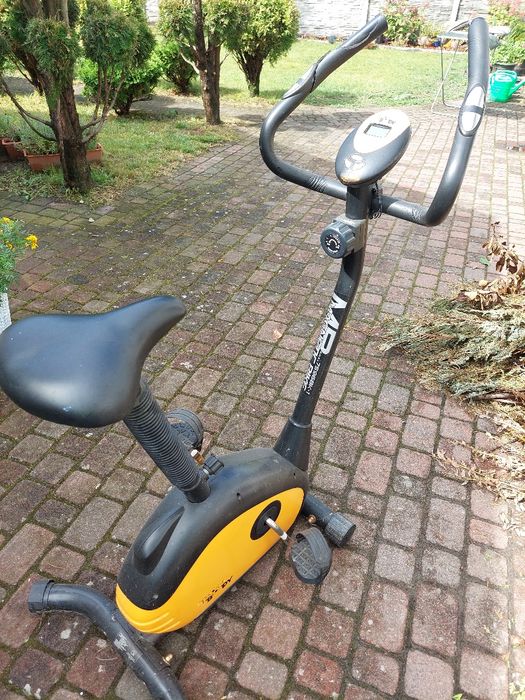 Stacjonarny rower treningowy