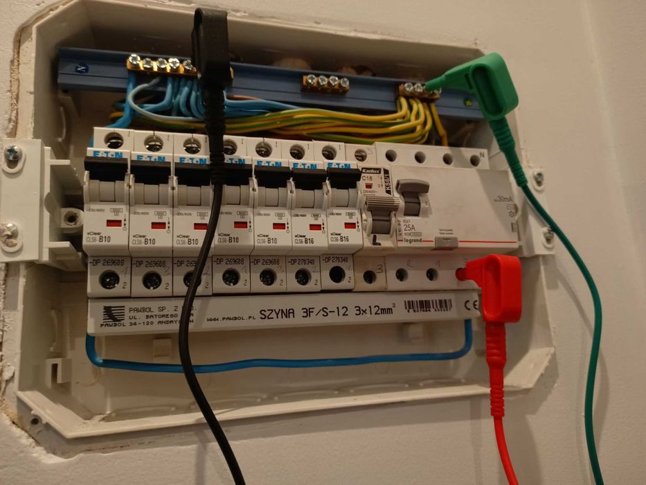 Elektryk, usługi elektryczne, pomiary, awarie, Brzeg, Oława.