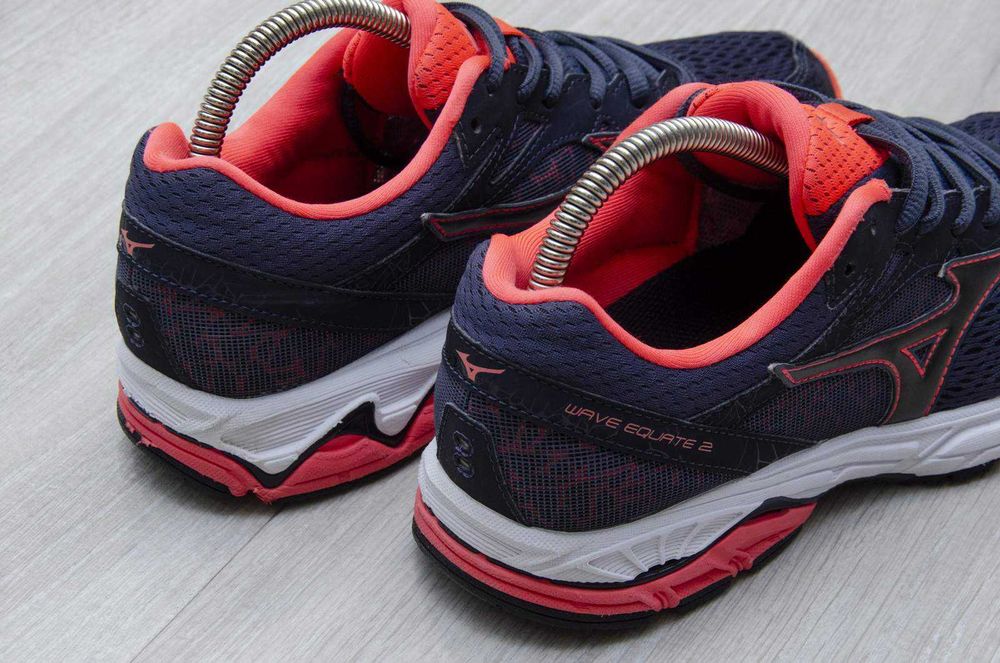 Кросівки Mizuno Wave Equate 2. Устілка 25,5 см