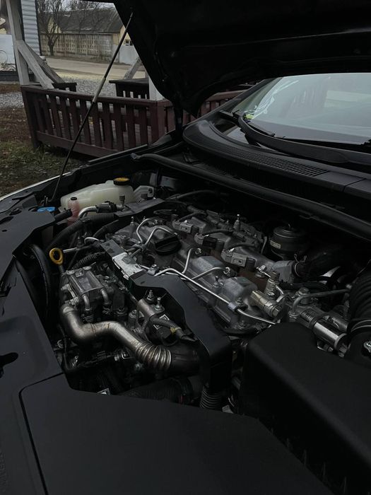 Toyota Avensis T27 2.2 дизель