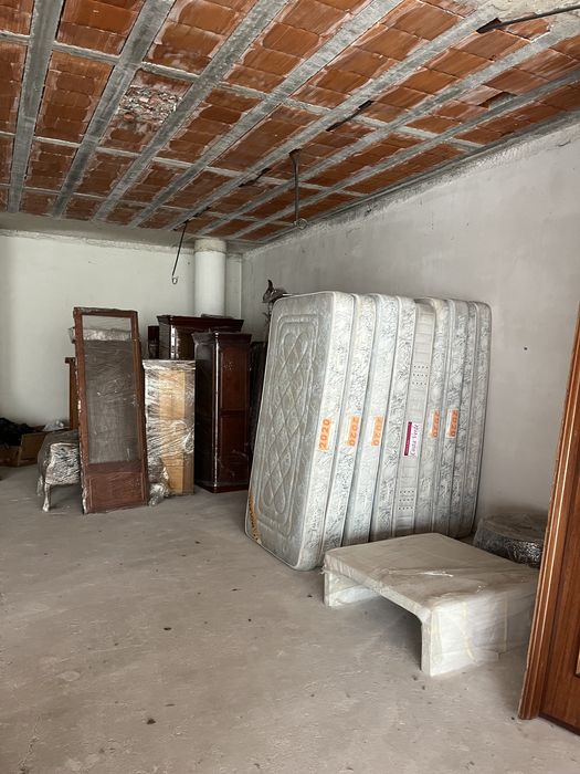 Material de Armazem / Loja para desocupar (Para Venda Rapida)