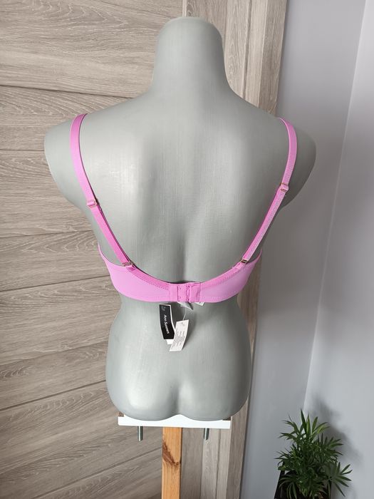 Biustonosz różowy Ann Summers 75E