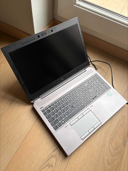 HP ZBook 15 G5 / i7-8850H / 32GB RAM / 512+256 SSD / Quadro P2000 / Win11 Pro