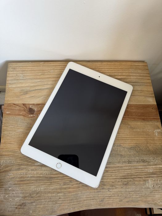 Tablet Apple 5a geraçao em pleno funcionamento