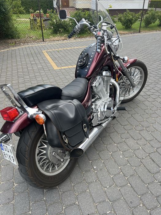 Suzuki Intruder VS700