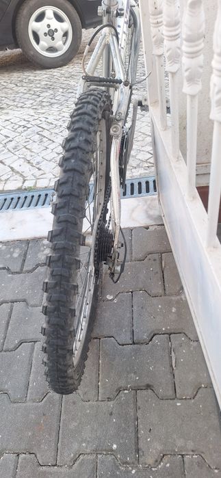 Bicicleta senhora em bom estado!