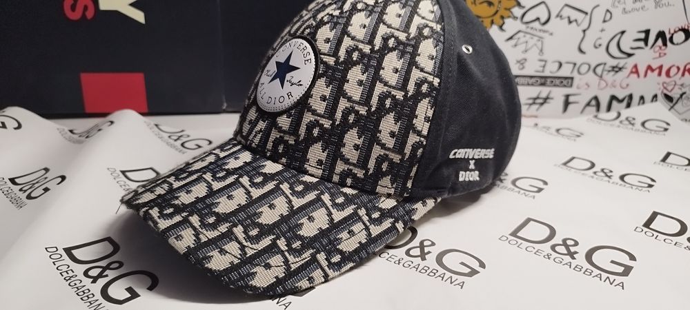 Czapka z daszkiem Converse limitowana wersja Dior.