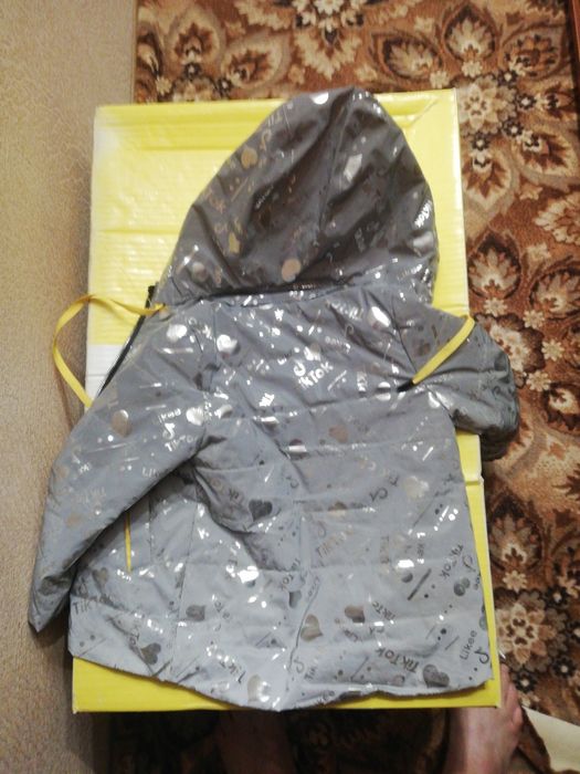 Куртка всезезонна осінь весна  дитяча 86 розмір  2-3 роки