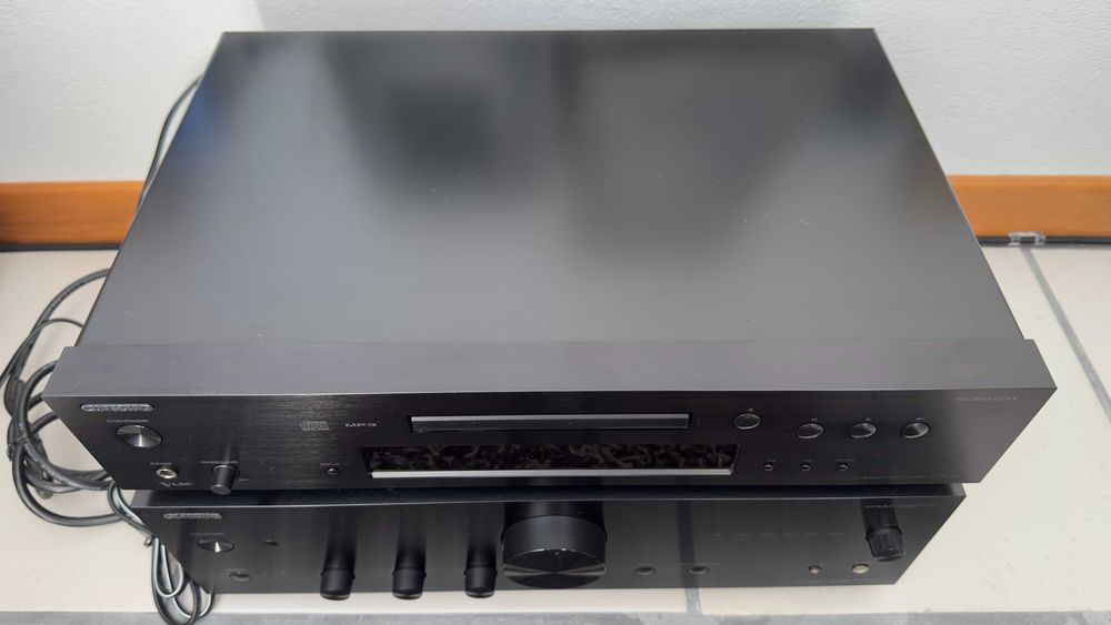 Onkyo leitor CD C 7030 e Onkyo amplificador A 9030 = a novos