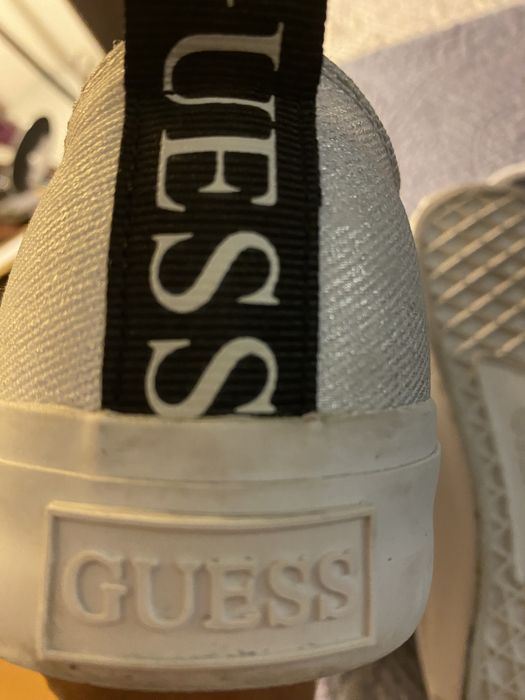 Ténis Guess lindos para o verão