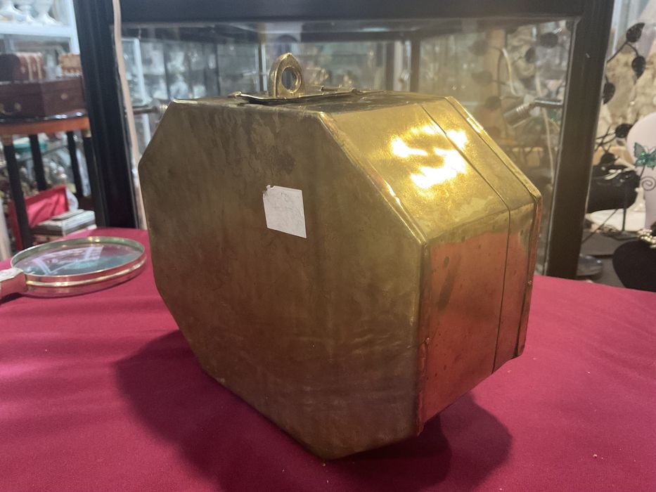 Cofre em latão com divisórias, 20x15 cm mais anúncios abaixo