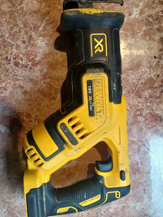 Piła szablasta, lisi ogon DeWalt dcs 367