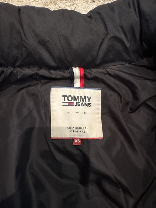 Пуховик зимова куртка жіноча tommy hilfiger XS