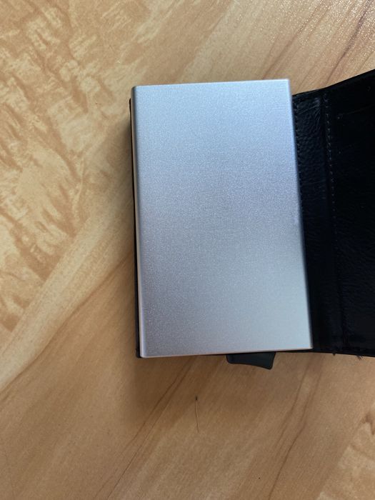 Portfel - Etui na karty RFID KEMER Czarny