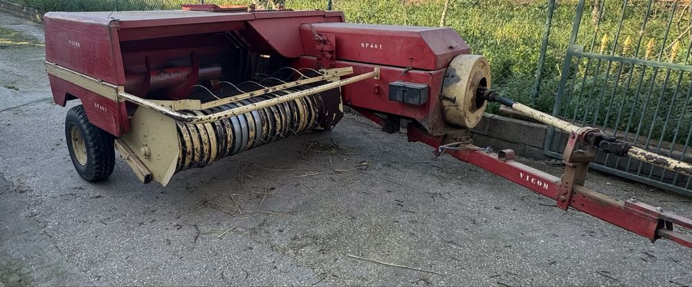 Enfardadeira pequena