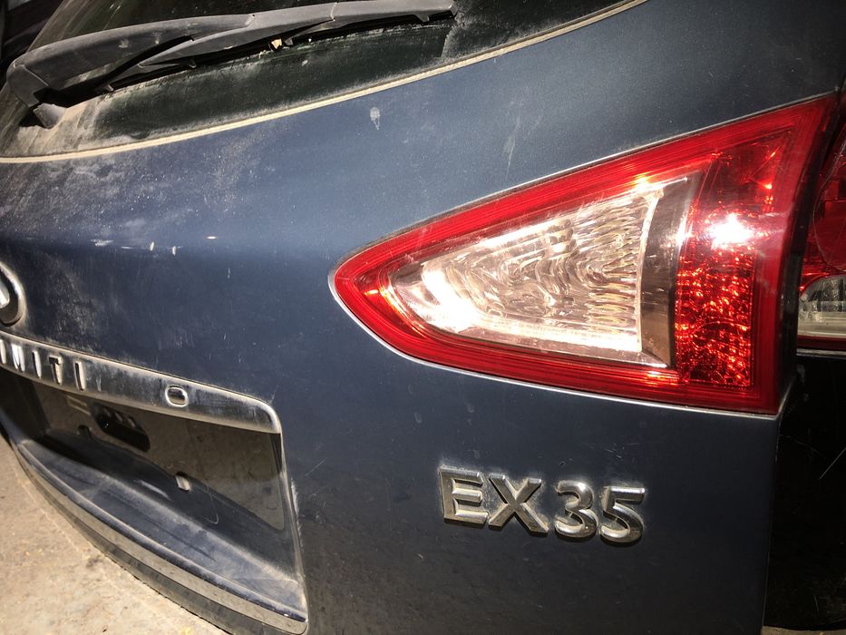Крышка багажника Infiniti EX35