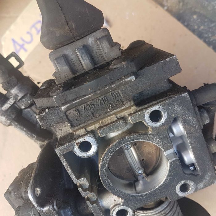 przepustnica wtrysk silnik GOLF III 1.8 audi 80 PASSAT B3 bora vento
