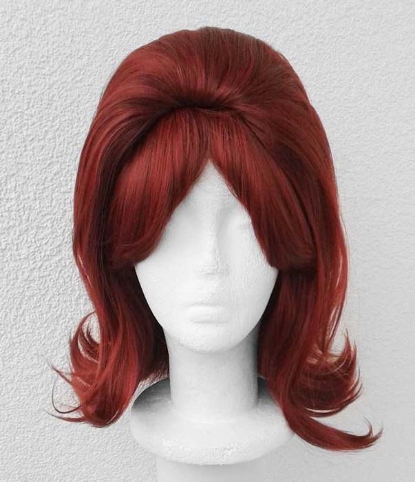 Czerwona peruka fryzura lata 60 70 te natapirowana Peggy Bundy wig