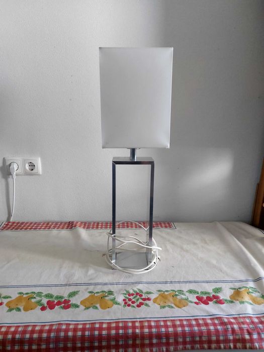 Candeeiro confirme fotos.