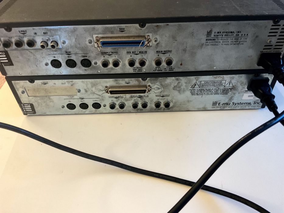 Sampler E-MU ESI-32 - Duas unidades com vários extras!