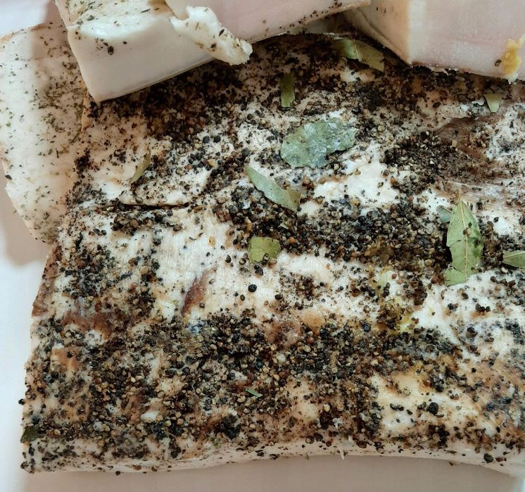 Ekskluzywna Słonina Solona Z Aromatycznymi Przyprawami - 1000G