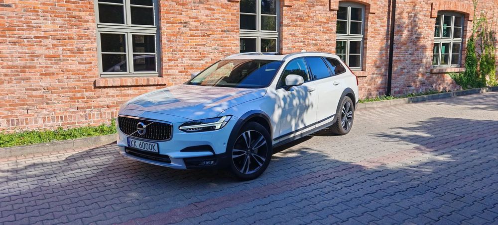 Volvo V90 2018 VOLVO V90cc 2.0 D4 awd Anglik