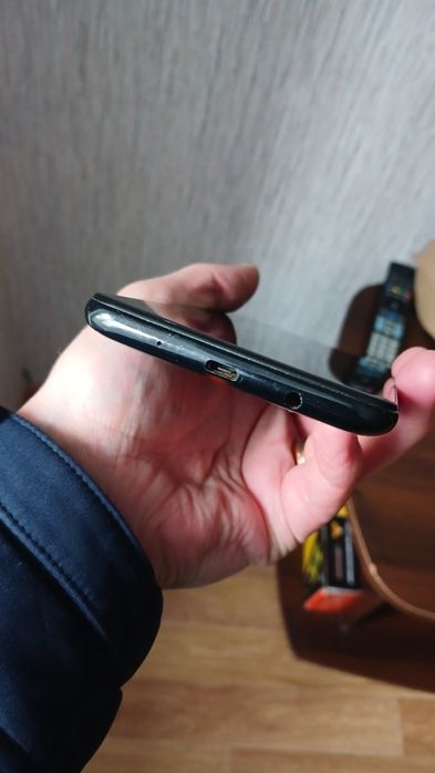 Продам телефон Tecno Pova LD7