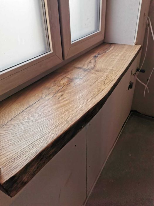 Parapety z duszą naturalny dąb, żywa krawędź, styl live edge drewniane