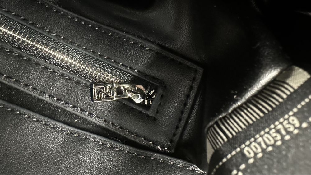 Torebka FENDI, dwa paski - do reki lub na ramię