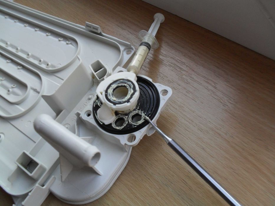 Распределитель воды стиральной машинки MIELE W3364