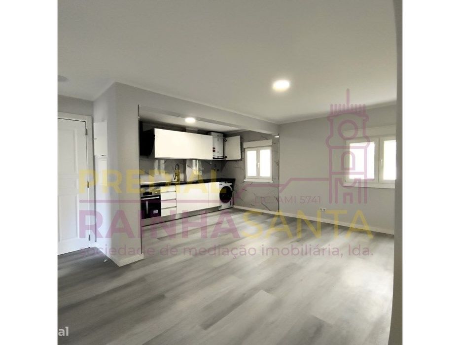 Apartamento T3 no Laranjeiro - Almada