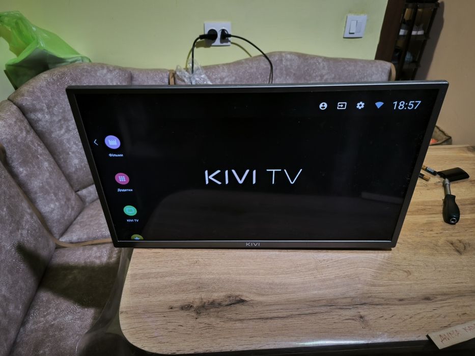 Продам телевизор Kivi 24 дюйма без смарт ТВ на кухню