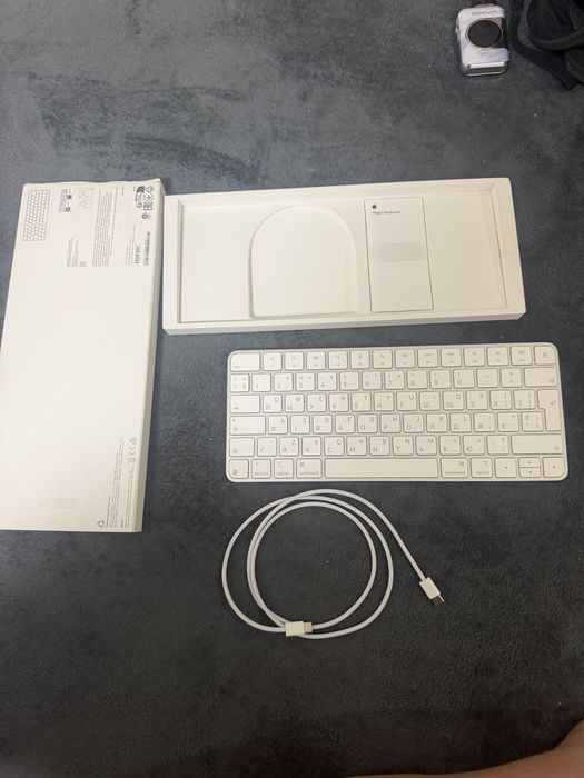 Apple Magic Keyboard A3203, біла