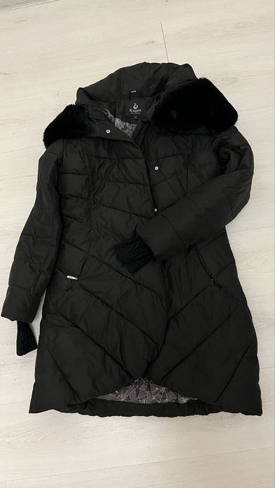 Жіночий пуховик з хутром, дуже теплий