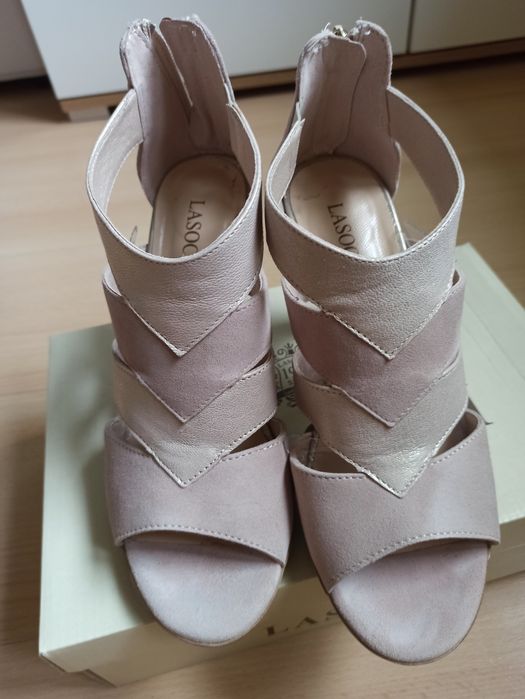 Buty na obcasie rozm. 38