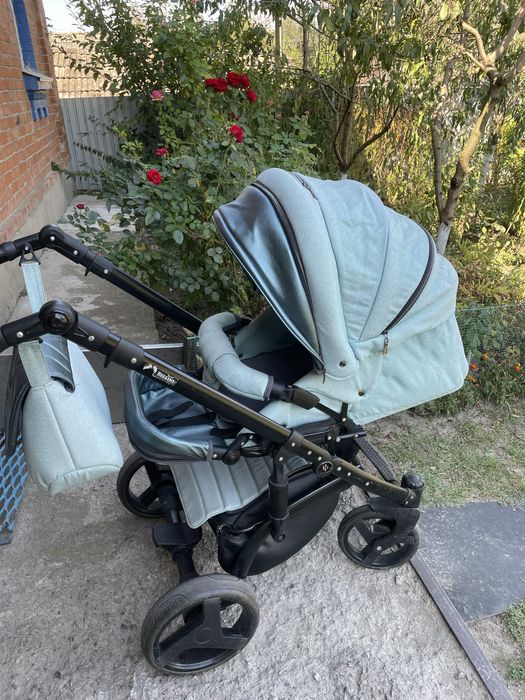 Коляска в гарному стані,колір не змінився,іздили 7 місяців