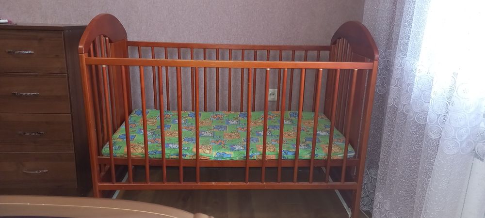 Ліжечко дитяче б/у
