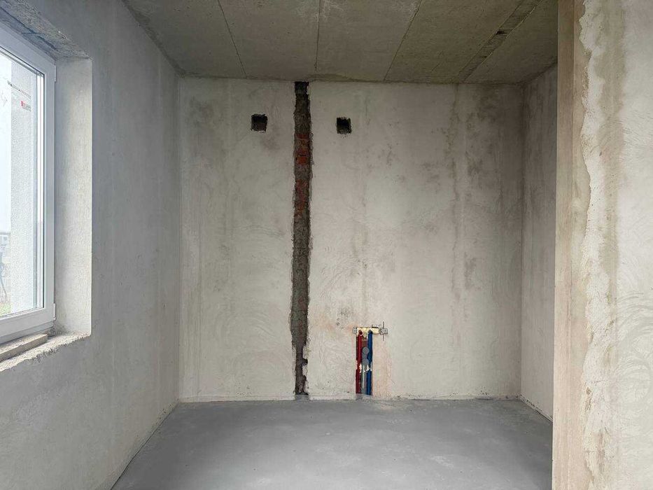 Продаж будинку з усіма комунікаціями на Авторинку