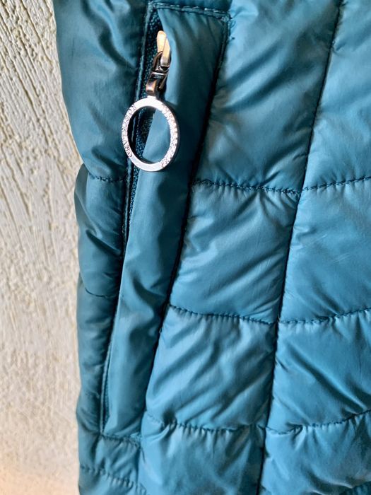 Куртка розмір 36 Northland
Жіноча.
Довжина- 79 см.
Довжина рукава- 65с